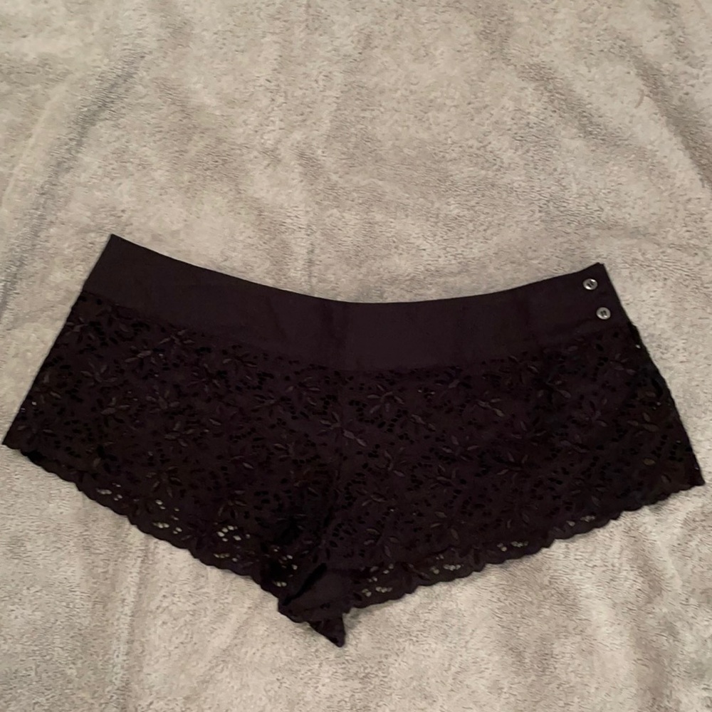 Ladies Cosabella boy shorts no stretch